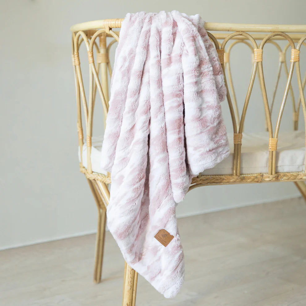 Super Soft Pink Marble Fur Blanket